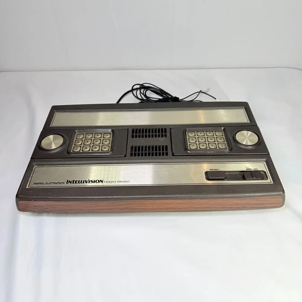 Mattel Electronics IntelliVision Model 2609 Vintage Video Game Console Woodgrain